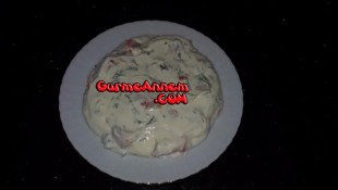 Yogurtlu Kırmızı Biber Salatası (+7 ay ve üzeri )